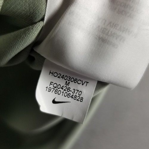 Nike Shirt Men M AOP Golf Fox Squirrel Eagle Jade Horizon/Black FQ042-370 - Picture 8 of 9
