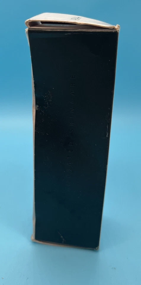 Crema hidratante esencial AlphaH con geranio rosa 30 ml nueva Foto 4 de 4