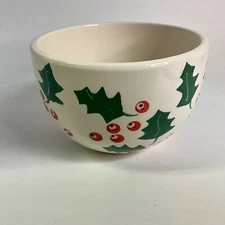 BOSTON WAREHOUSE 2008 Pottery Prep Bowl  Christmas Holly & Berries 4”H x 6”W