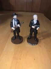 Hatfield & McCoy Collector Statue Figure Set Of 2 