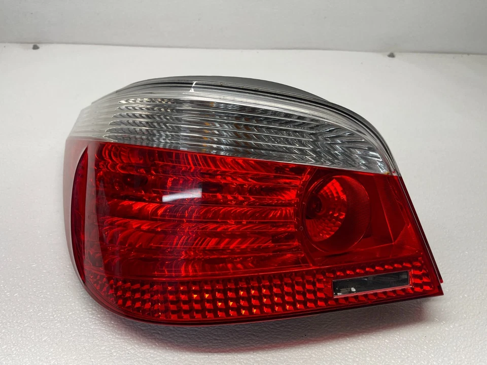2004 - 2007 BMW 525i 530i 545i 550i M5 E60 левый задний фонарь стоп-сигнал лампа - Изображение 2 из 4