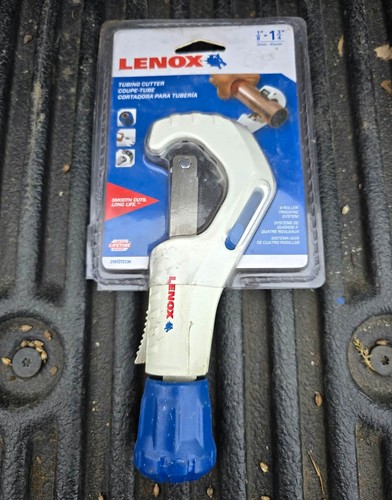 Lenox 21012TC134 Tubing Cutter 1/8-1-3/4" Copper 4 Roller w/ Reamer New