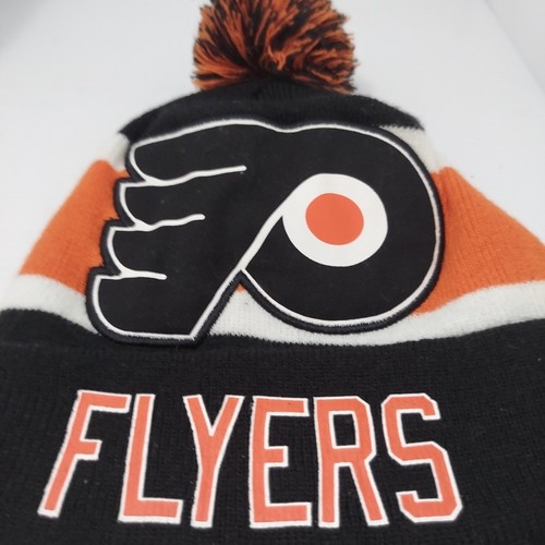 Philadelphia Flyers Logo #28 Giroux Old Time Hockey Pom Pom Beanie - Picture 1 of 8