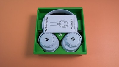 SteelSeries Arctis Nova 7X Wireless Multi-Platform Gaming Headset, White [61567]