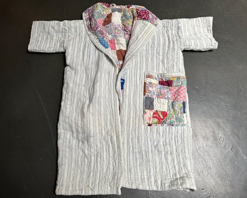 Cappotto Coperta Collo Scialle Trapunta Patchwork Vintage Fatto a Mano Rielaborato Anni 30 Taglia OS - Foto 14 di 23