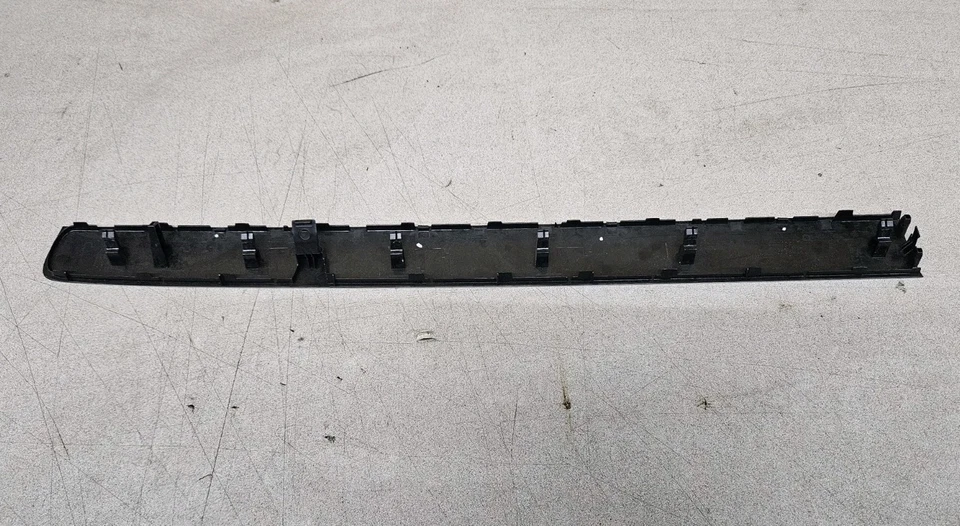 2013-2017 VOLKSWAGEN CC ПЕРЕДНЯЯ ПАССАЖИРСКАЯ БОКОВАЯ ПРИБОРНАЯ ПАНЕЛЬ КРЫШКА ОТДЕЛКА МОЛДИНГ OEM - Изображение 2 из 4