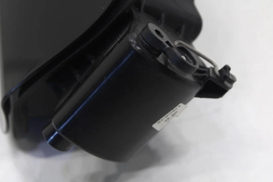 BMW 750I xDrive 10-2015 4,4 L tanque de combustible carcasa tapa puerta cubierta 51177184076 Foto 3 de 4