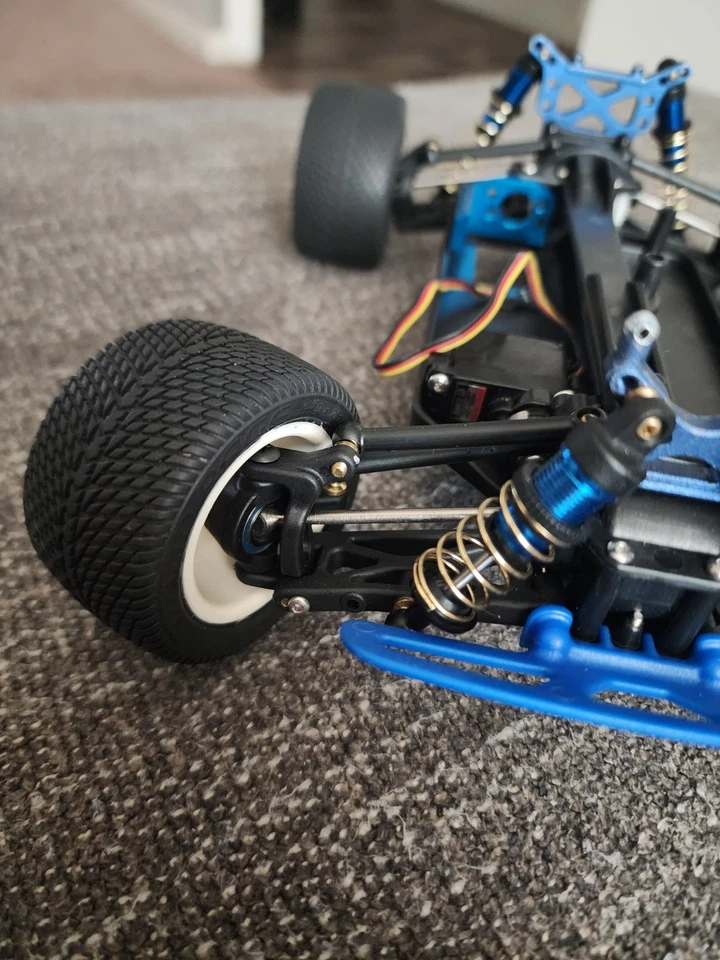 Team Associated Rc18 - Image 4 of 4