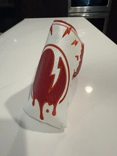 Hatch Golf Feb 2024 COTM Electric Drip Blade Putter Cover | NOOB/Display-Only