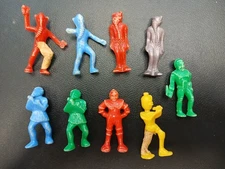 Vintage 1950s Post Cereal Premiums, Captain Video Alien Spaceman Figures