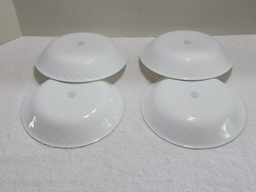 SET OF 4 CORELLE CHUTNEY PASTA BOWLS 8 1/2" SWIRL EDGE DESIGN PEARS APPLES EUC - Picture 2 of 4