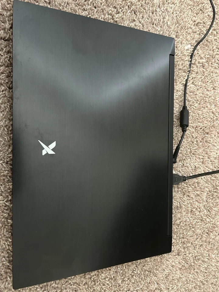 SSD CLEVO NH70RD — i7-9750H / RTX 2060 / 16 GB / 2×1 TB — Excelente Estado Foto 3 de 4