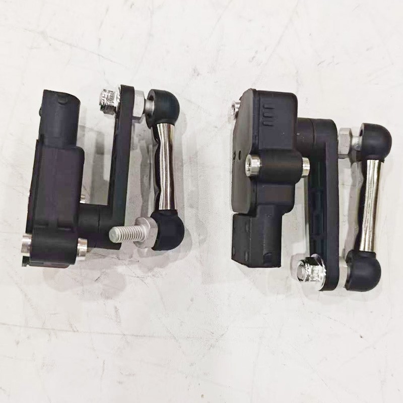 Maserati Levante 2018-2020 Rear Right Ride height sensors Pair P/N 670037527
