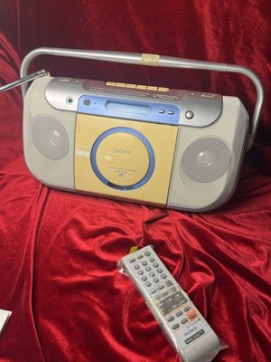Sony CFD-E100 CD Radio Cassette Boombox CD-R RW AM/FM Silver Yellow W Remote