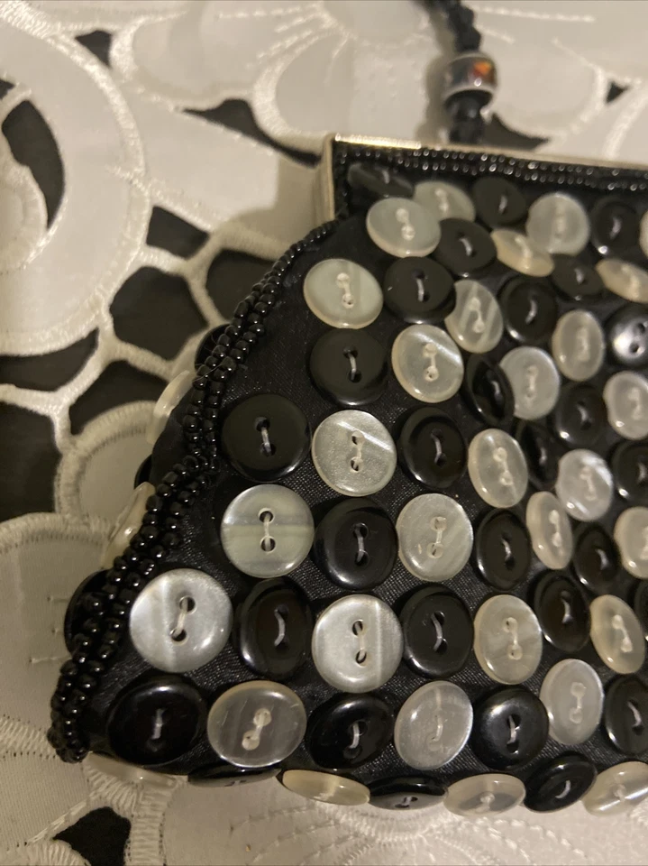 Vintage Black Purse with buttons and beads Kiss Clasp Closure Clutch Or Handle - Image 2 of 4