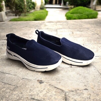 skechers women's skechers gowalk arch fit grateful sneaker