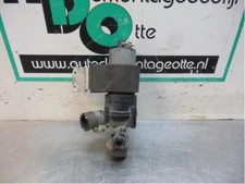 Pompe à eau Mercedes 208