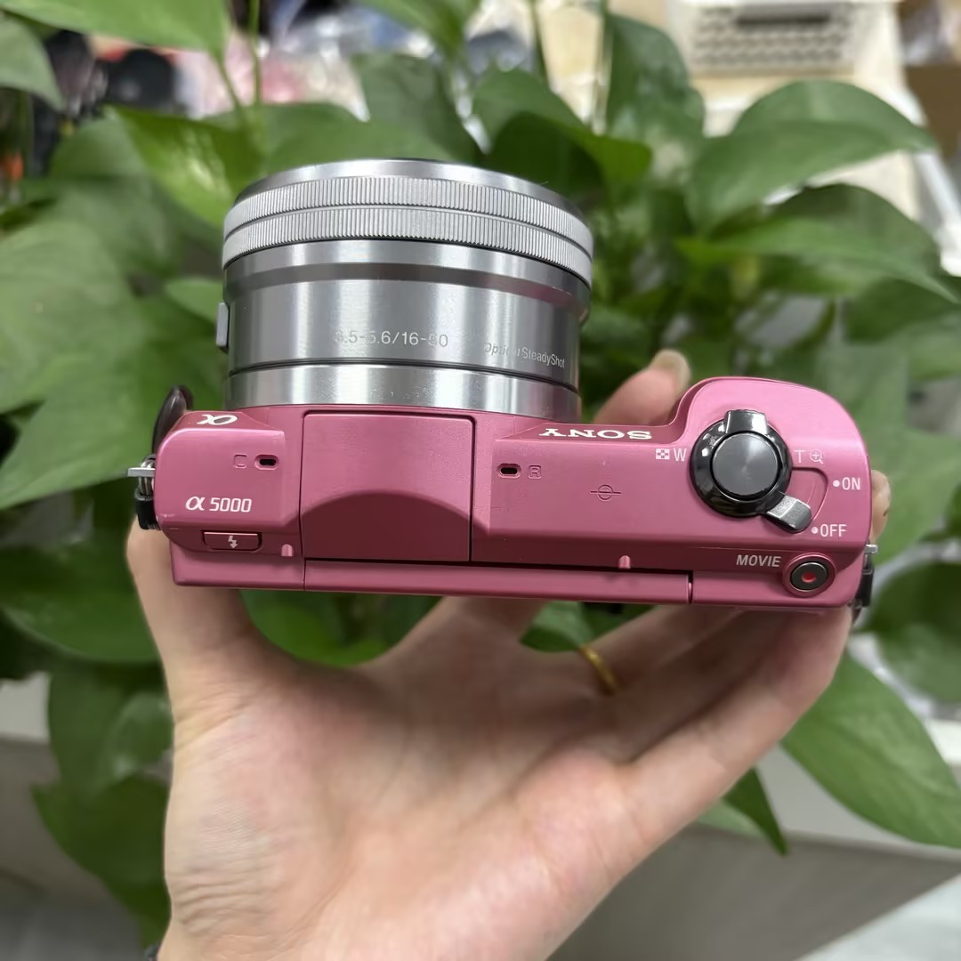 Sony α5000 For Sony Alpha a5000 Digital irrorless Camera with PZ 16-50mm Lens