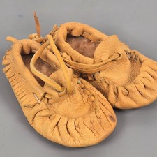 Vintage Native American Style Baby Moccasins Handmade Leather Soft Sole Shoes