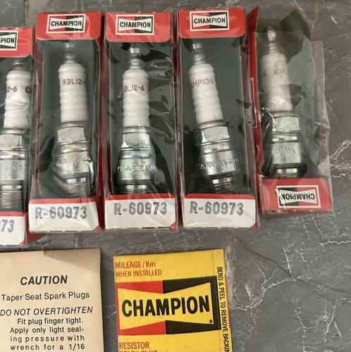 Champion RBL-12 8 Pack Vintage Resistor Spark Plug New In Mint Condition - Picture 4 of 6