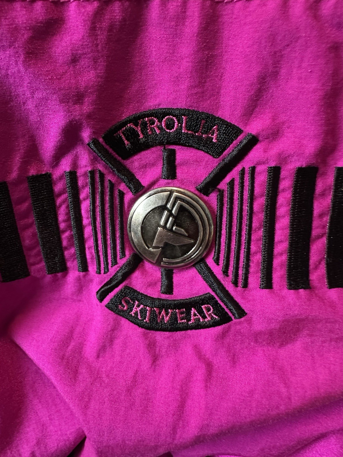 Vintage Tyrolia By Head Skiwear Ladies Jacket Pullover Sz M Magenta White Black
