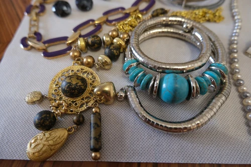 lot de bijoux anciens et vintage - Imagen 4 de 4