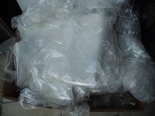 ca. halber Bananenkarton Kunststofftüten ca. 28x50 oder 21x30 gemischt ca. 10 kg