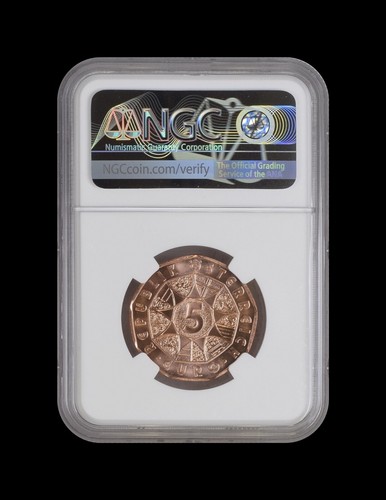 AUSTRIA. 2022, 5 Euro - NGC MS70 - Top Pop 🥇 Happiness is a Bird, Full Red - Picture 4 of 6
