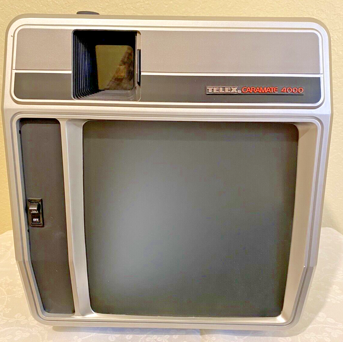 Vintage TELEX Caramate Table Top Slide Projector with Case Remote and Spare Bulb for Retro Projection