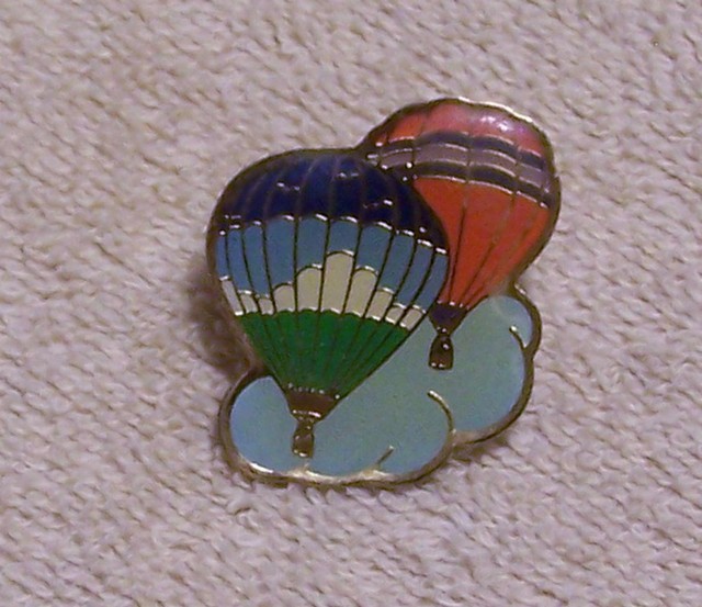 HOT AIR BALLOON PIN 12031716 eBay