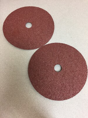 3M 81370 7 in. Aluminum Oxide Center Mount Fiber Disc 24 Grit Extra Coarse 2 pk