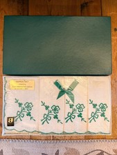 Vintage Irish Pure Linen Cream Embroidered 4 Napkins Clover Leaf Design Sealed