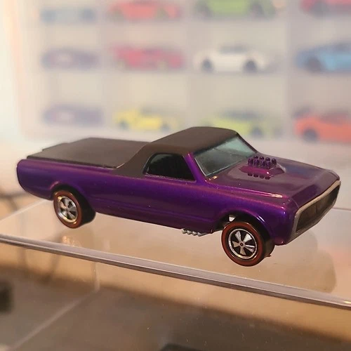 Hot Wheels Custom Fleetside Redlines Purple Black Diecast 1:64 Chevrolet Truck