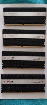 32GB KLEVV CRAS DDR4 SD-RAM 3000MHz ( 16-18-18 )