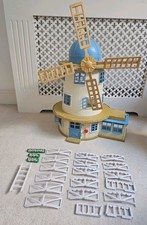 Sylvanian Families Flair Fieldview Windmill Field View Calico Critters