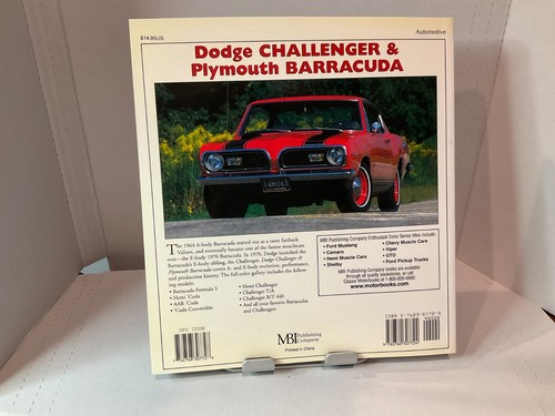DODGE CHALLENGER & PLYMOUTH BARRACUDA (ENTHUSIAST COLOR By David Newhardt *VG+* - Picture 4 of 8