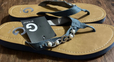 GUESS WmnsFlip Flops Size 7M Blue Jean Straps W/Chains & Faux Pearls Kampin2 NWT