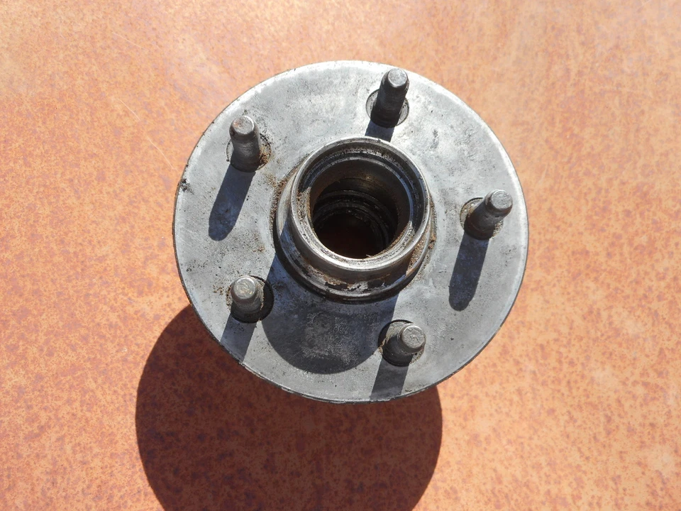 Mercedes Benz Ponton 190SL W105 W120 W180 W121 Front Wheel Hub Vorderradnabe Foto 2 de 4