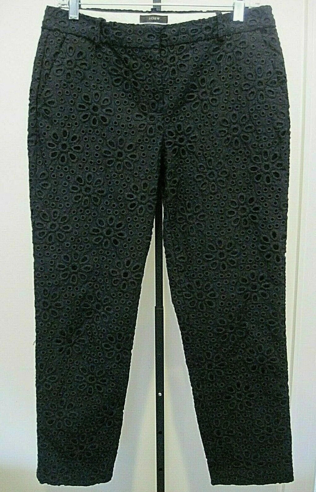 JCrew Cafe Capri Black 100% Cotton Pinwheel Eyelit Size 4 Must Have for Spring!