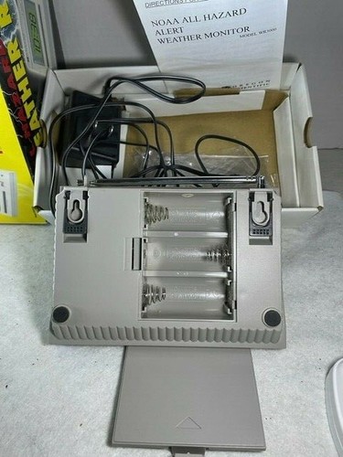 Weather Radio Oregon Scientific Model WR3000 NOAA EAS Original Box & pkg Tested - Picture 8 of 11