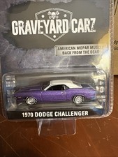 2018 Greenlight  1970 Dodge Challenger R/T 1/64 Purple Graveyard Carz