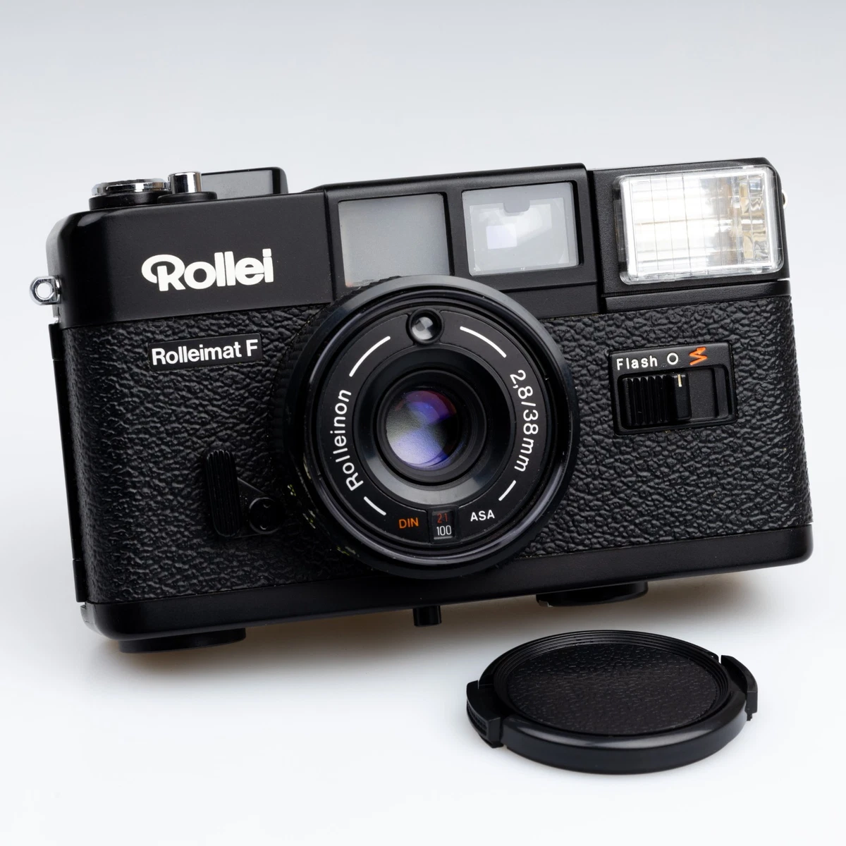 Rollei XF 35 Noir Singapore – Avec Sonar 2,3/40 – Pour Pièces (non Fonctionnel)