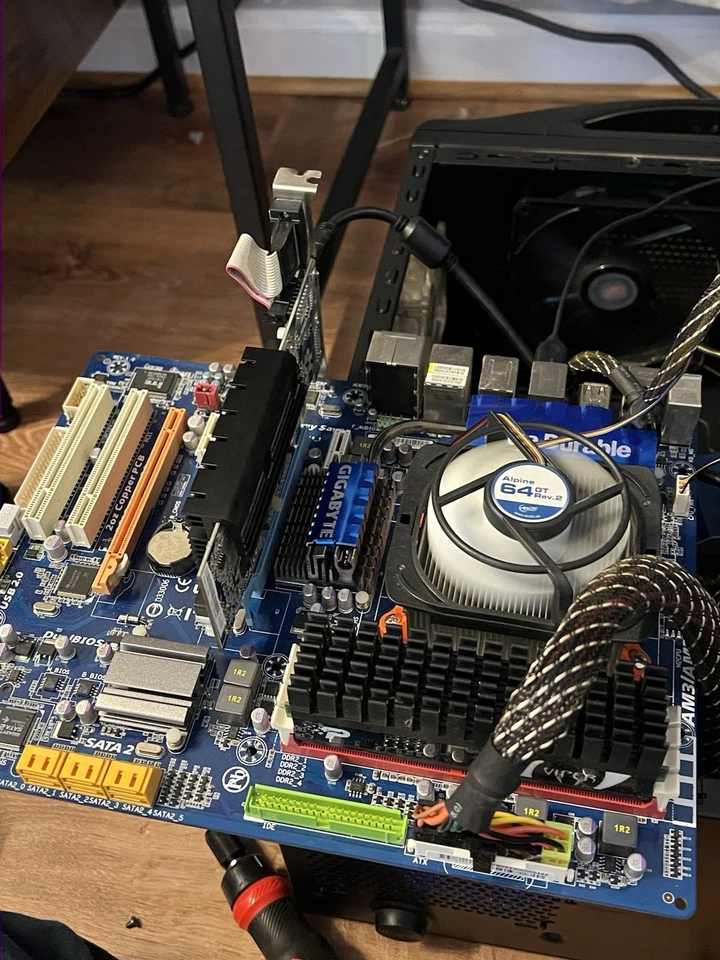 Gigabyte GA-MA790X-UD4P ATX Motherboard, 3.1 MHz CPU,8GB RAM, GPU combo - Image 4 of 4