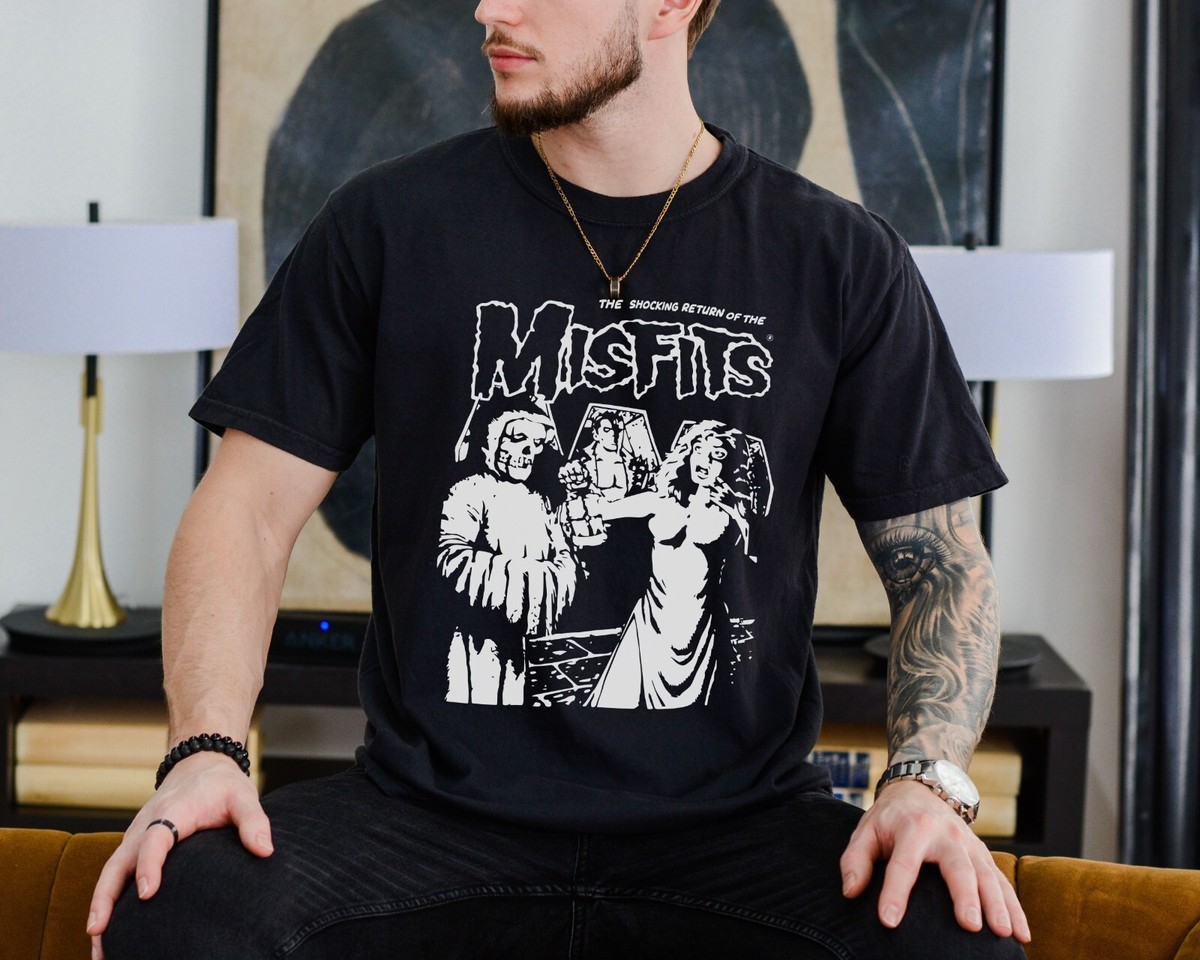 Misfits Skulls T-Shirt 80s Punk Rock on Vintage Black Comfort