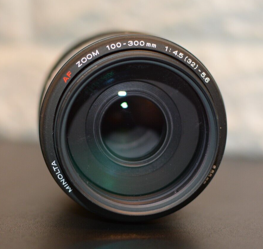 Minolta AF APO 100-300mm f/4.5-5.6 Telephoto Zoom Lens Sony A