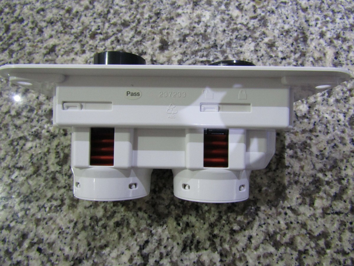 囧ページ Pneumatic Operating Mechanism for Raised Care Buttons INVISI