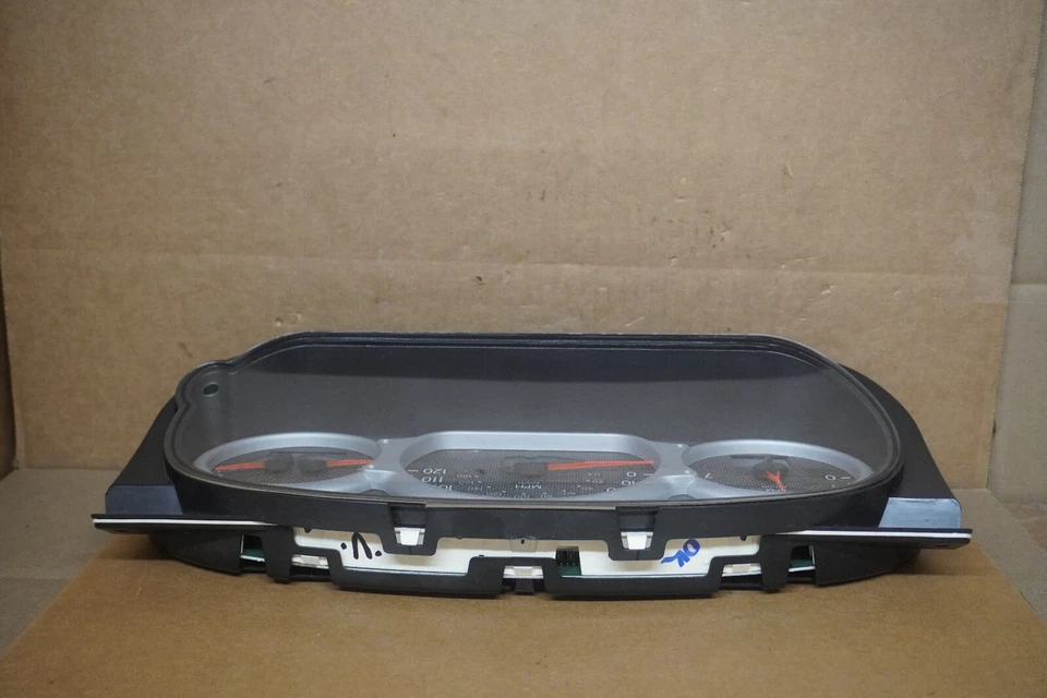 Pontiac Aztek 2024 cabezal de instrumento velocímetro medidor grupo fabricante de equipos originales 94.302 millas Foto 3 de 4