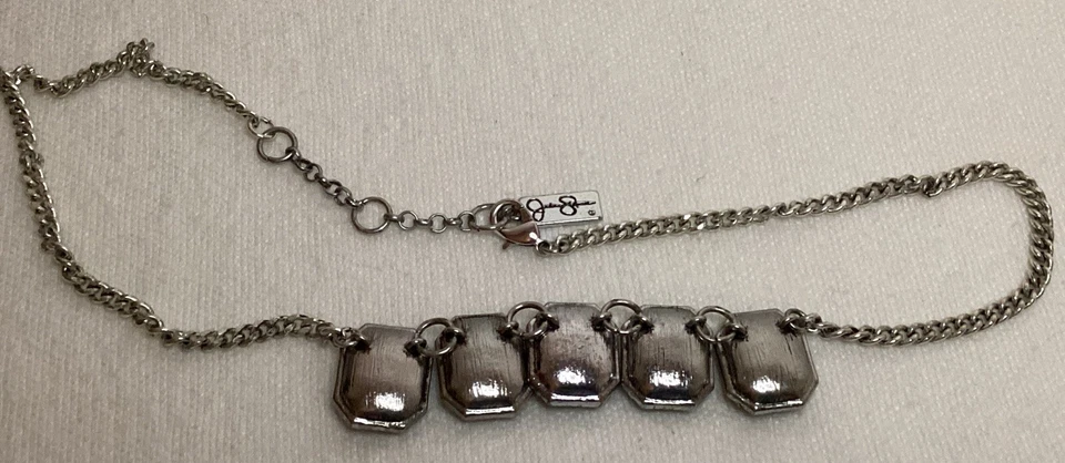 Collar Jessica Simpson verde llamativo Foto 4 de 4