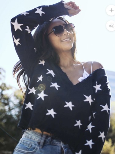 star v neck sweater