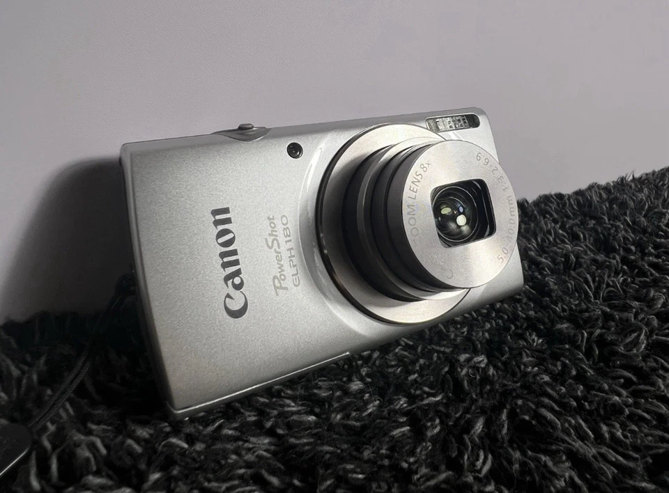 Câmera Digital Canon Powershot ELPH 180 HS 20MP 8X Zoom Óptico *Testada* - Imagem 3 de 4